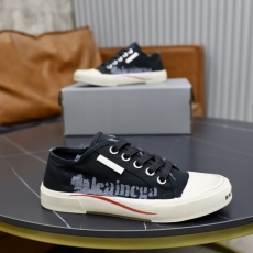 Balenciaga Low Shoes